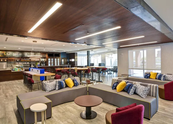Courtyard By Marriott Long Island Islip/Courthouse Complex
