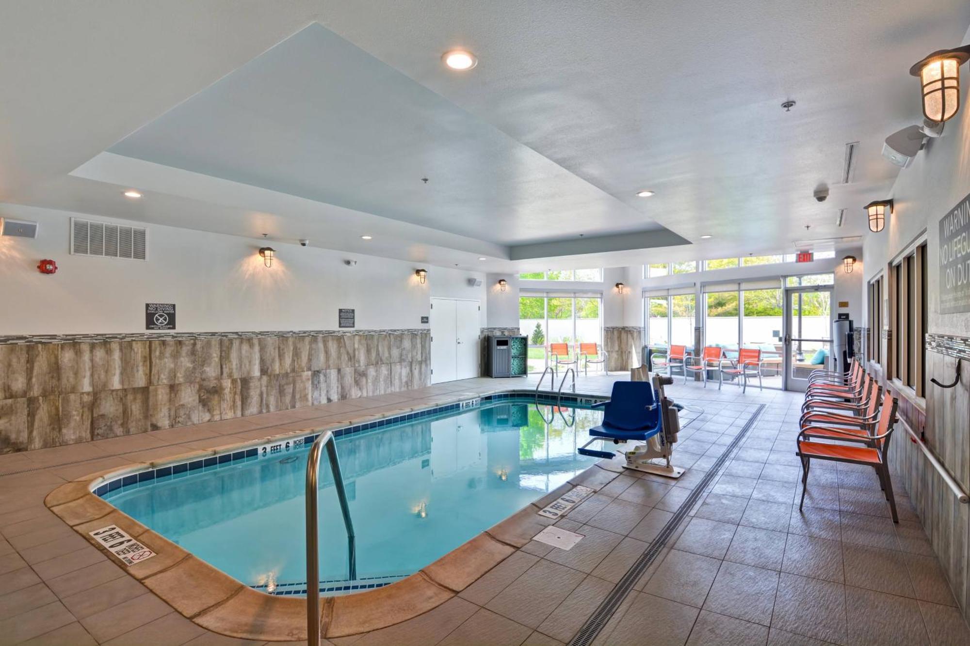 Courtyard By Marriott Long Island Islip/courthouse Complex Central Islip