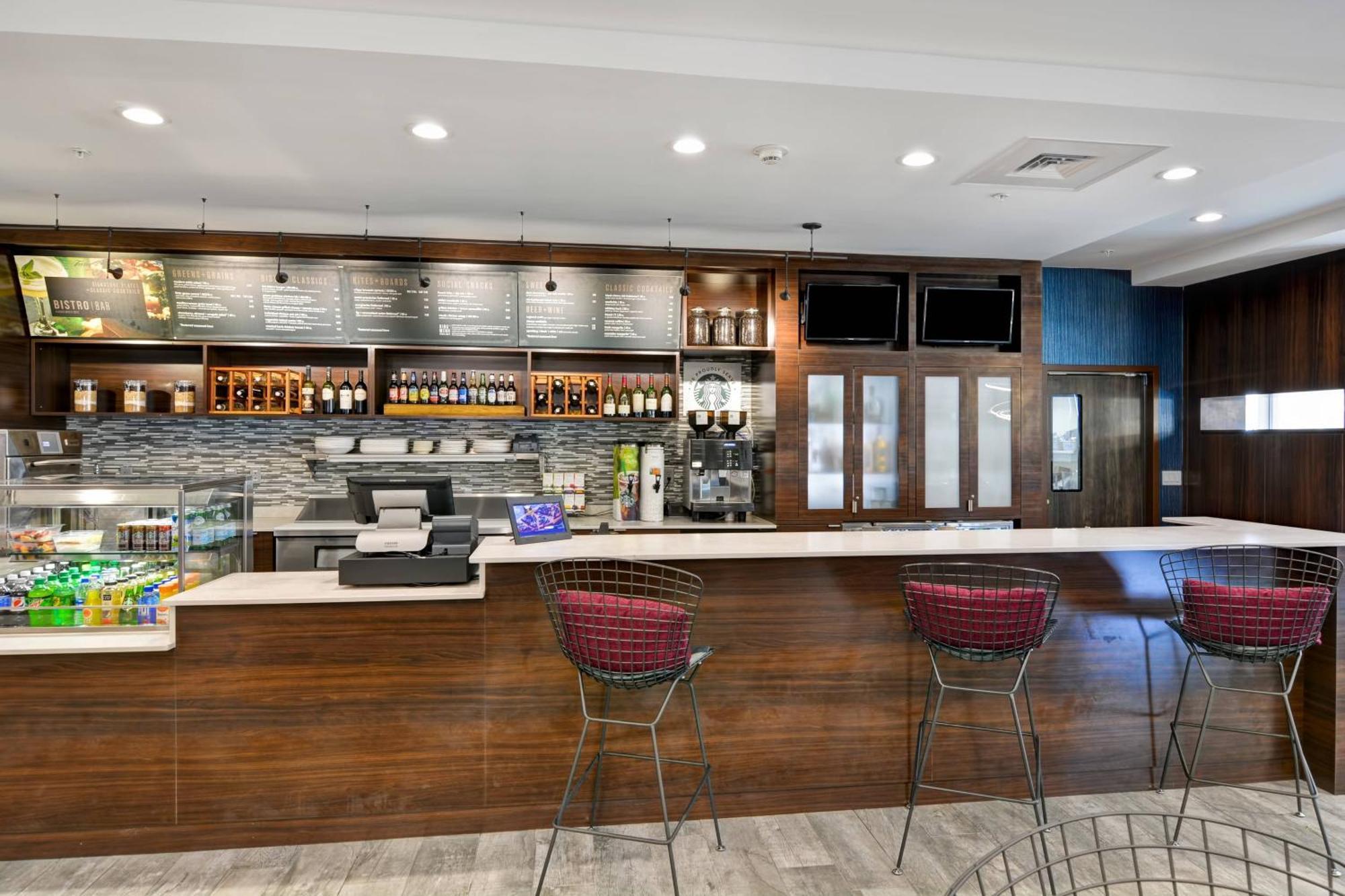 Hotel Courtyard By Marriott Long Island Islip/courthouse Complex